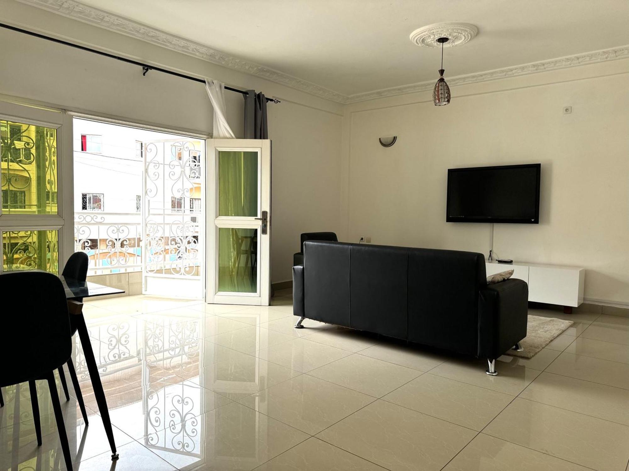 Appartements Modernes, Wifi, Tv - Yaounde, Omnisports Exterior foto