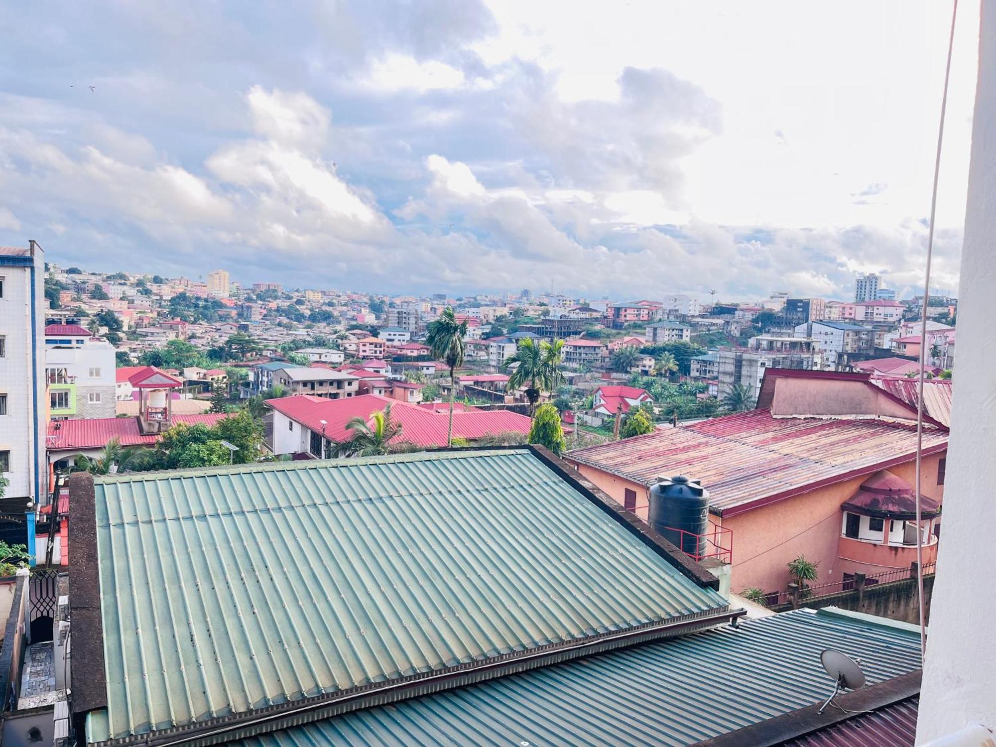 Appartements Modernes, Wifi, Tv - Yaounde, Omnisports Exterior foto